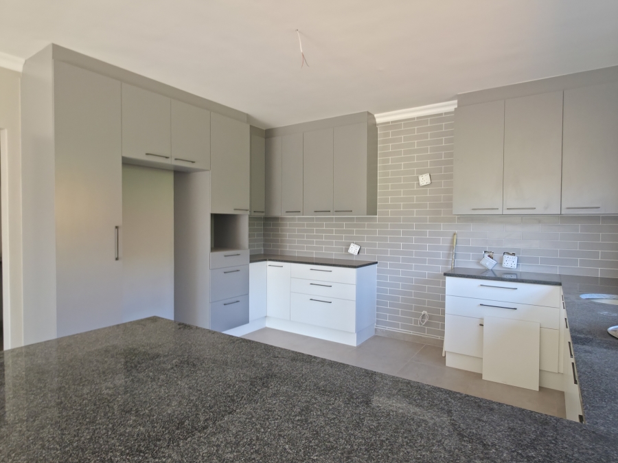 3 Bedroom Property for Sale in Wavecrest Eastern Cape